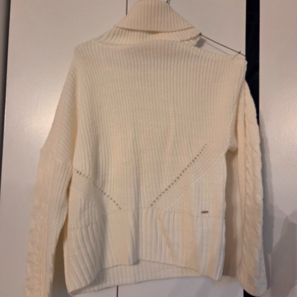 GUESS cream colored cut out turtleneck sweater-MEDIUM